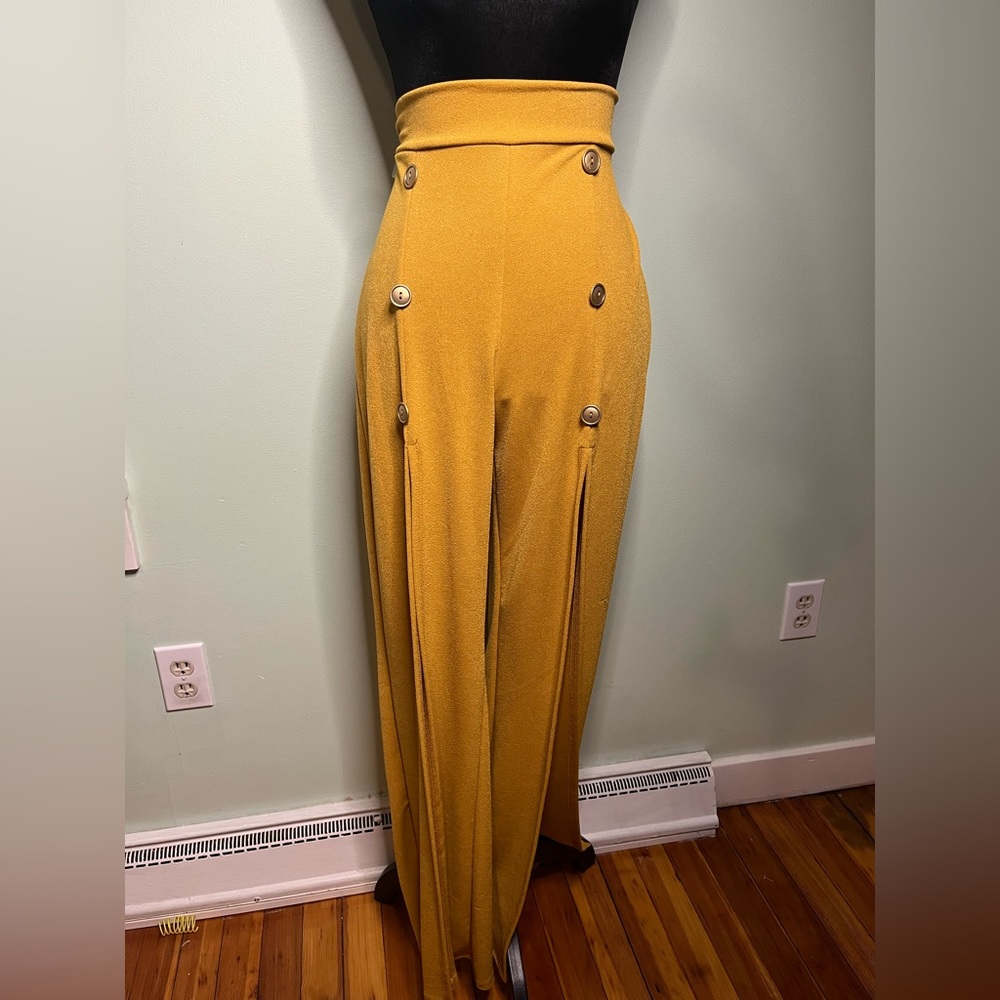 Yellow pants